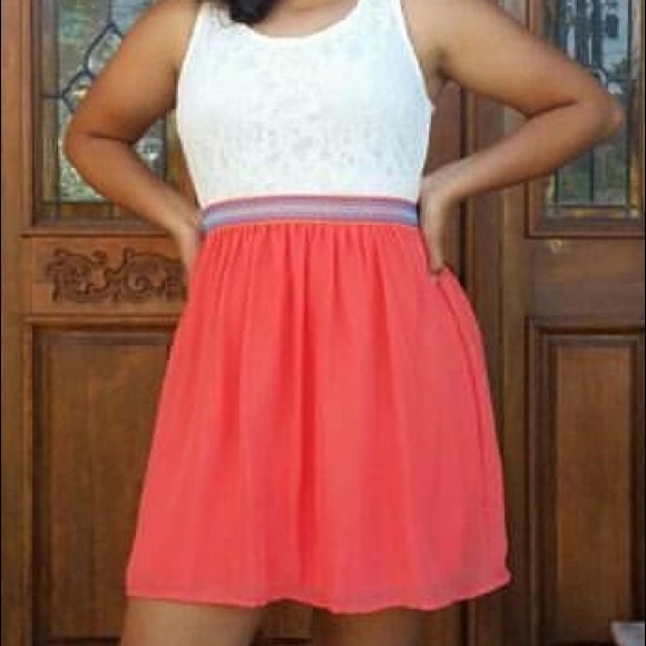 Lace White and coral casual dress - Picture 3 of 4